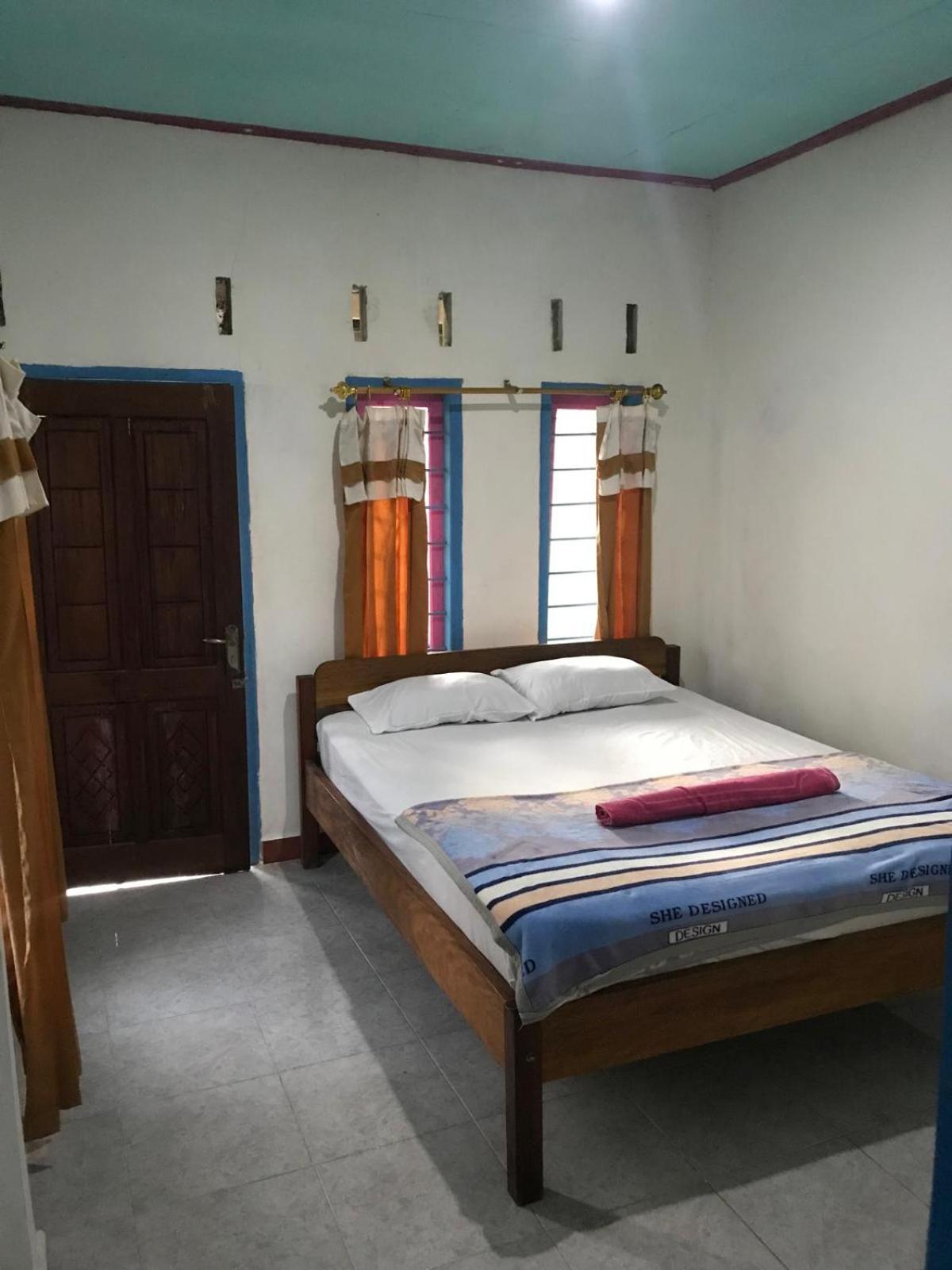 Bulan Homestay Plambi Bagian luar foto